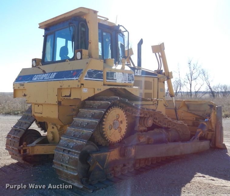image for item JL9774 2004 Caterpillar D6R XL Series II  dozer