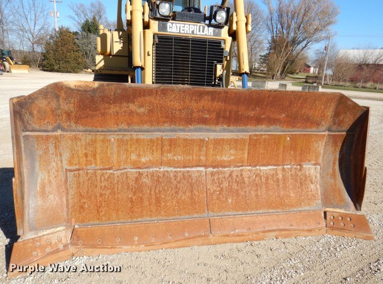 image for item JL9774 2004 Caterpillar D6R XL Series II  dozer