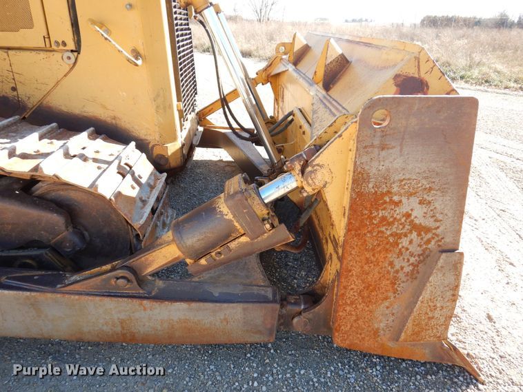 image for item JL9774 2004 Caterpillar D6R XL Series II  dozer