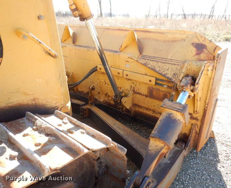 image for item JL9774 2004 Caterpillar D6R XL Series II  dozer