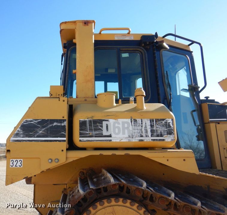 image for item JL9774 2004 Caterpillar D6R XL Series II  dozer