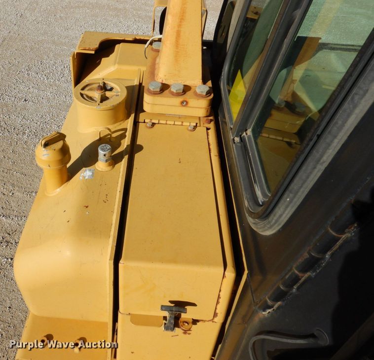 image for item JL9774 2004 Caterpillar D6R XL Series II  dozer