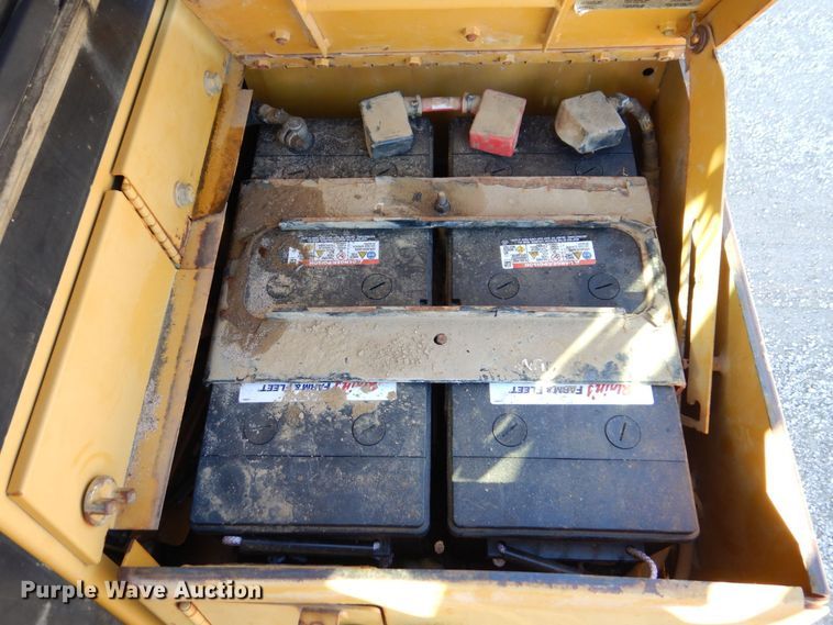 image for item JL9774 2004 Caterpillar D6R XL Series II  dozer