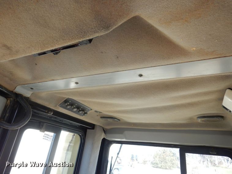 image for item JL9774 2004 Caterpillar D6R XL Series II  dozer