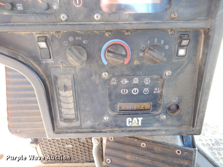 image for item JL9774 2004 Caterpillar D6R XL Series II  dozer