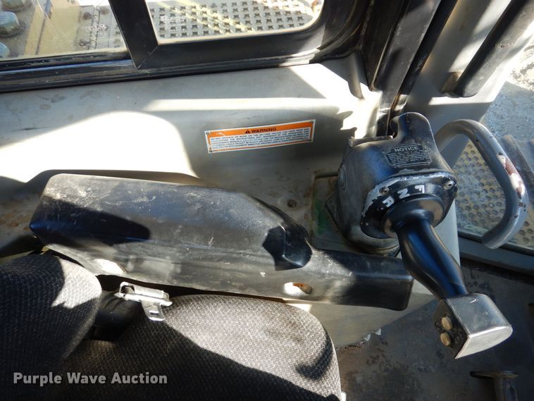 image for item JL9774 2004 Caterpillar D6R XL Series II  dozer