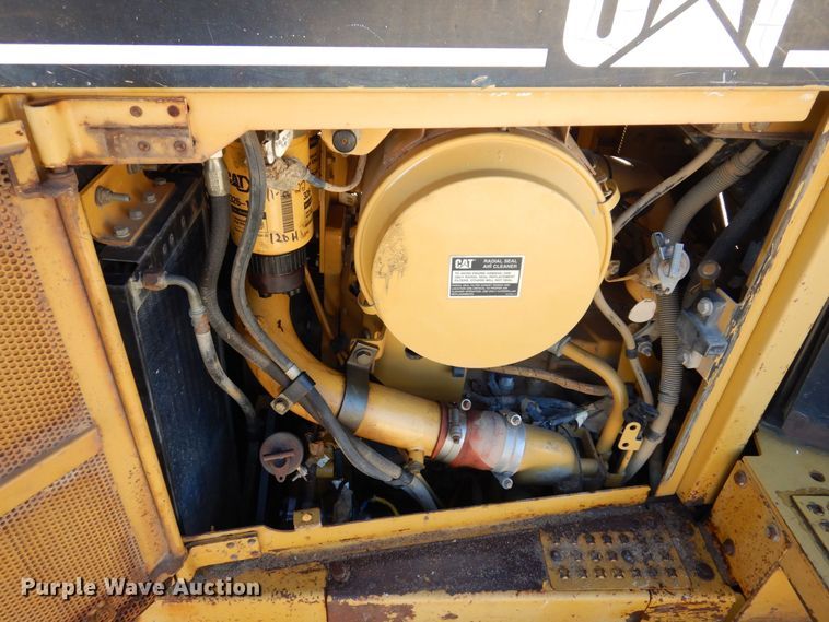 image for item JL9774 2004 Caterpillar D6R XL Series II  dozer