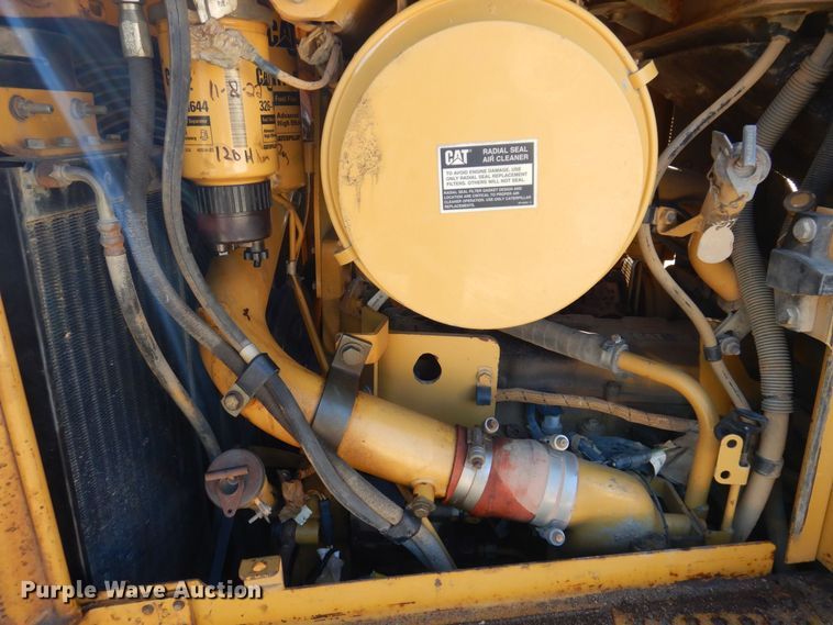 image for item JL9774 2004 Caterpillar D6R XL Series II  dozer