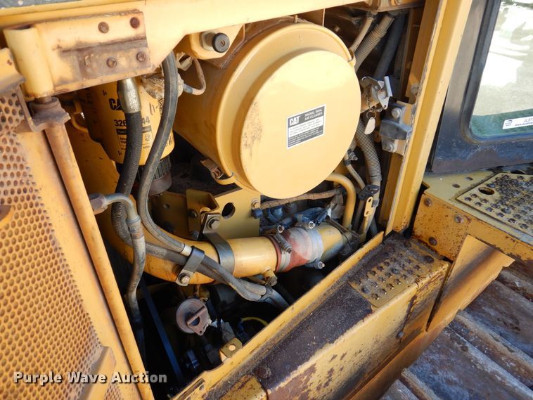 image for item JL9774 2004 Caterpillar D6R XL Series II  dozer
