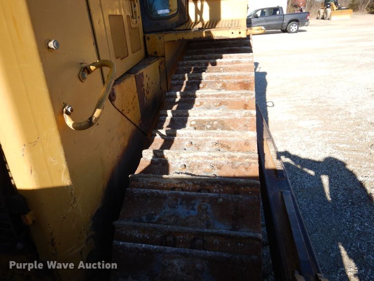 image for item JL9774 2004 Caterpillar D6R XL Series II  dozer