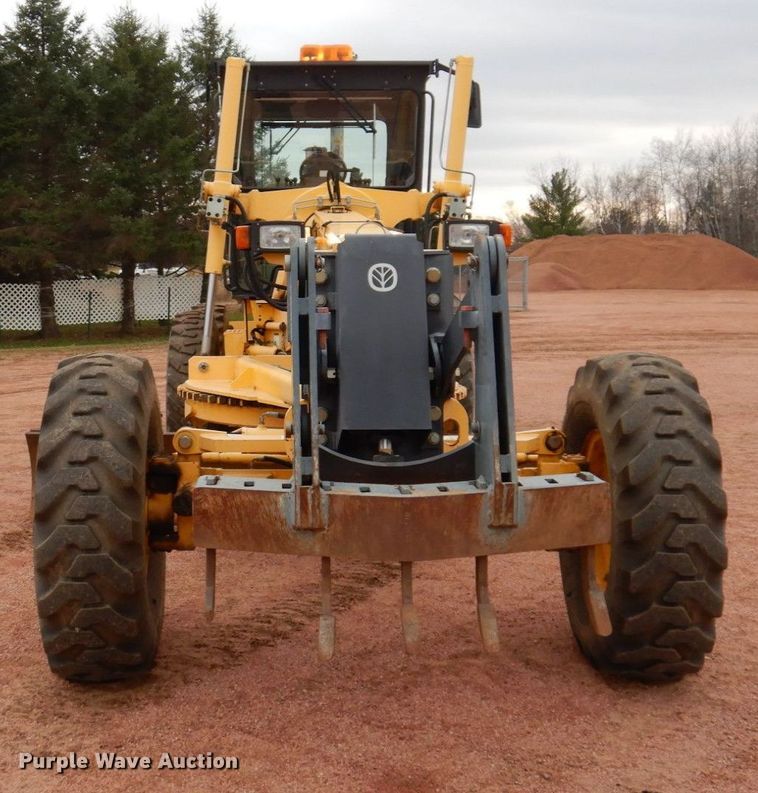 image for item JL9783 2005 New Holland RG140B  motor grader
