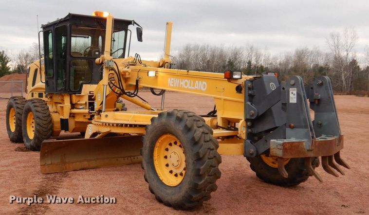 image for item JL9783 2005 New Holland RG140B  motor grader