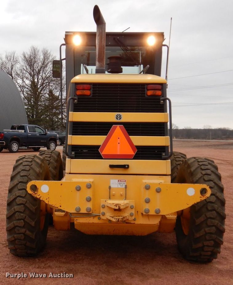 image for item JL9783 2005 New Holland RG140B  motor grader