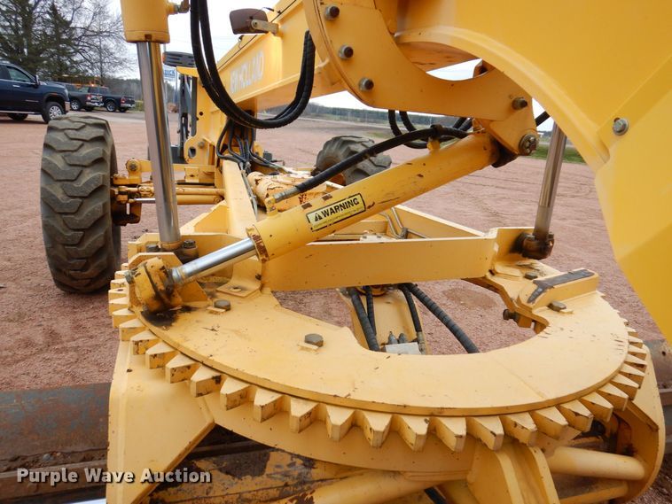 image for item JL9783 2005 New Holland RG140B  motor grader