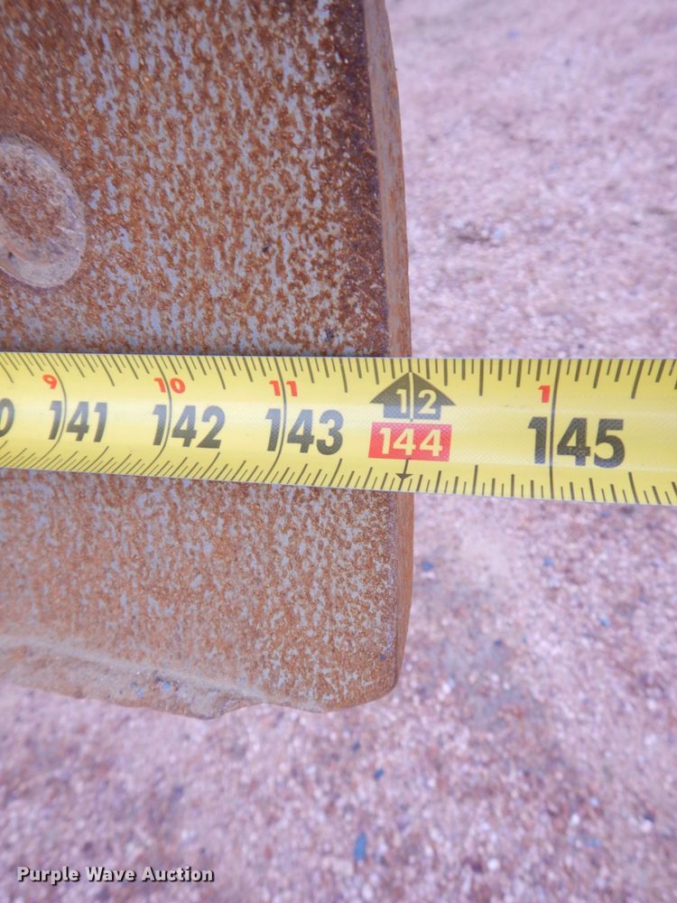 image for item JL9783 2005 New Holland RG140B  motor grader