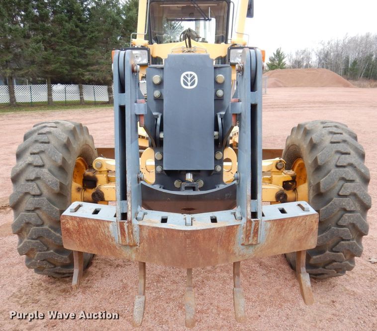 image for item JL9783 2005 New Holland RG140B  motor grader