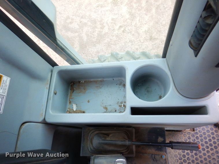 image for item JL9783 2005 New Holland RG140B  motor grader