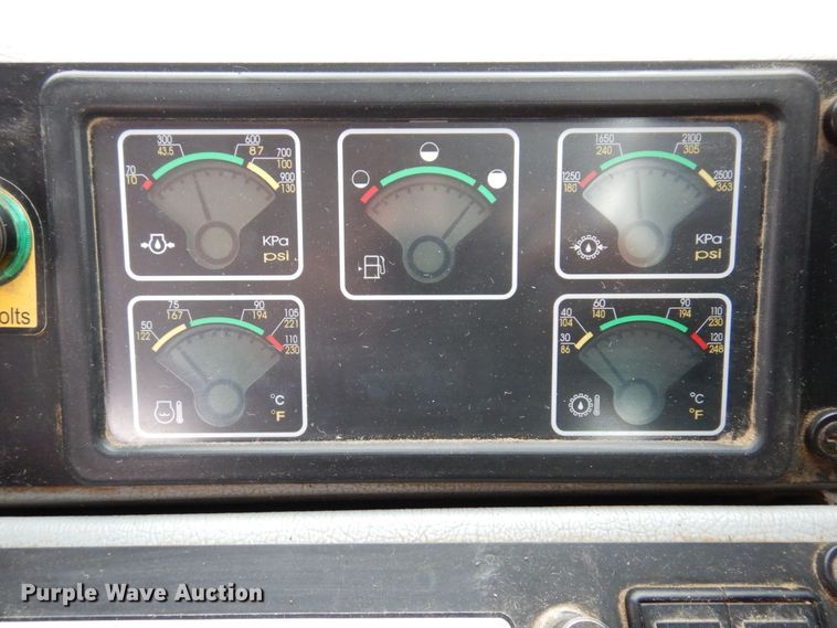 image for item JL9783 2005 New Holland RG140B  motor grader