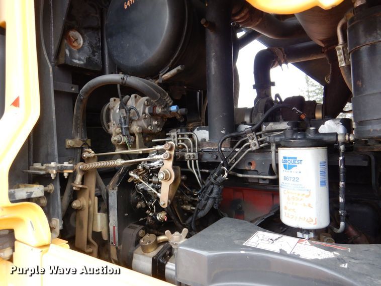 image for item JL9783 2005 New Holland RG140B  motor grader