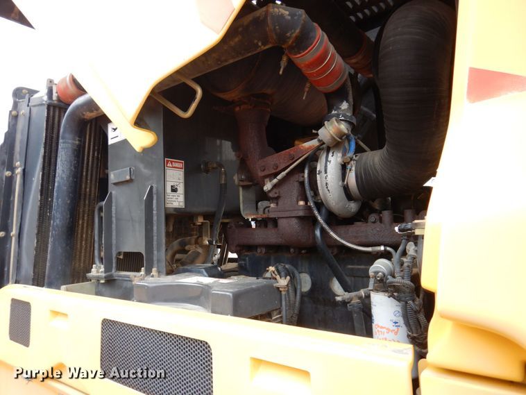 image for item JL9783 2005 New Holland RG140B  motor grader