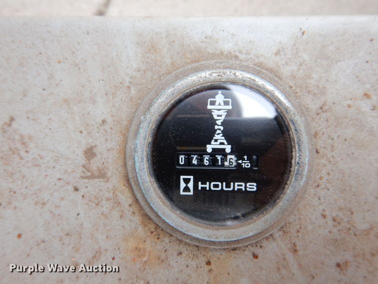 image for item JL9785 2004 Skyjack SJIII 3219  scissor lift