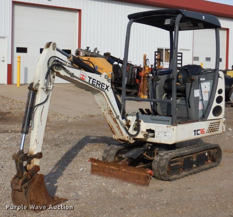 image for item JL9791 2010 Terex TC16  mini excavator