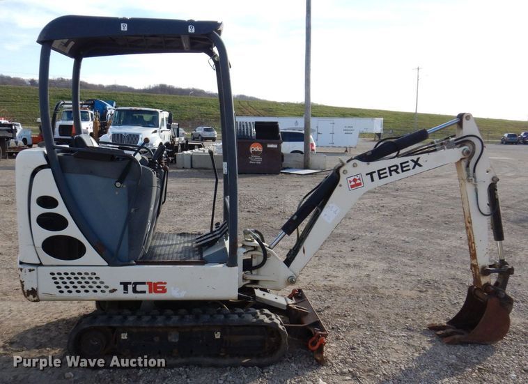 image for item JL9791 2010 Terex TC16  mini excavator