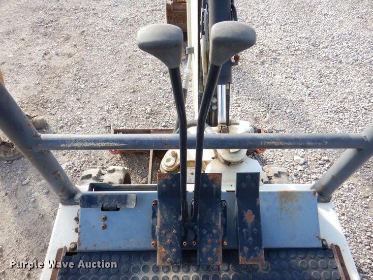 image for item JL9791 2010 Terex TC16  mini excavator