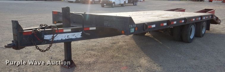 image for item JL9795 1998 Towmaster T-30-2  equipment trailer