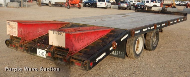 image for item JL9795 1998 Towmaster T-30-2  equipment trailer