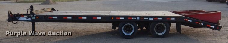 image for item JL9795 1998 Towmaster T-30-2  equipment trailer