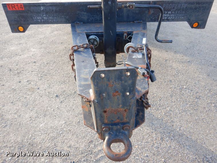 image for item JL9795 1998 Towmaster T-30-2  equipment trailer