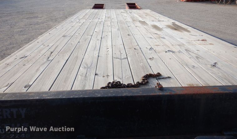 image for item JL9795 1998 Towmaster T-30-2  equipment trailer