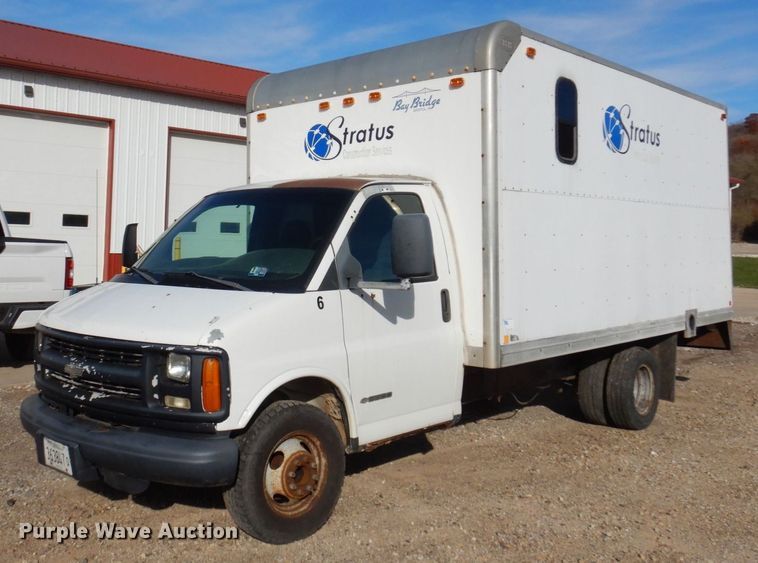 image for item JL9801 2002 Chevrolet Express G3500  fiber optic splicing truck