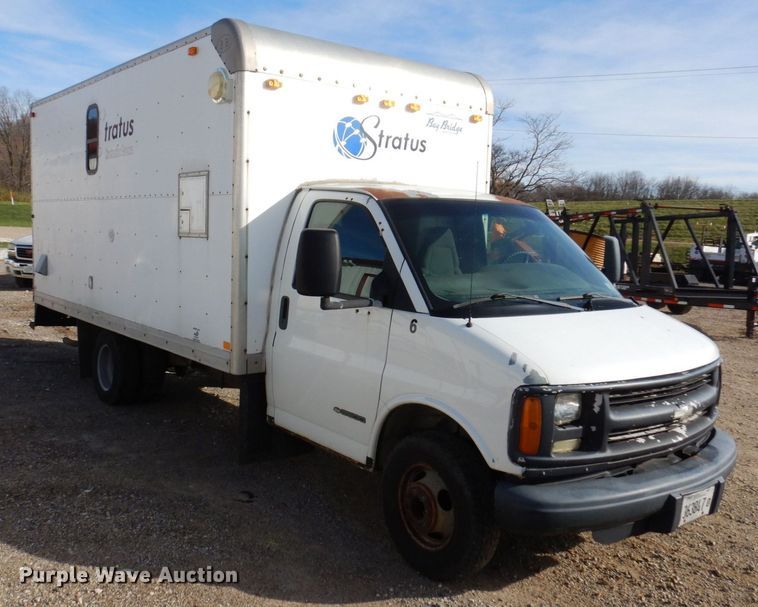 image for item JL9801 2002 Chevrolet Express G3500  fiber optic splicing truck