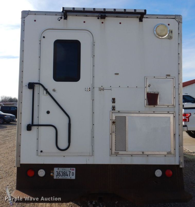 image for item JL9801 2002 Chevrolet Express G3500  fiber optic splicing truck