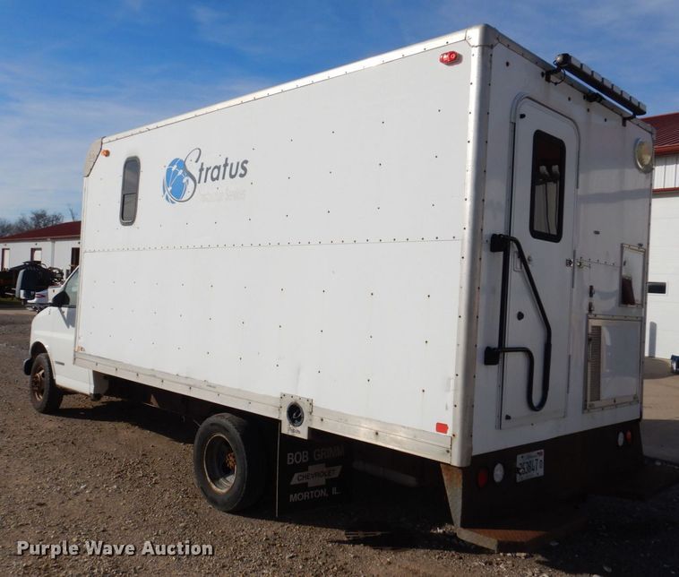 image for item JL9801 2002 Chevrolet Express G3500  fiber optic splicing truck