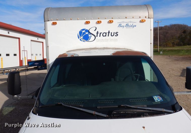 image for item JL9801 2002 Chevrolet Express G3500  fiber optic splicing truck