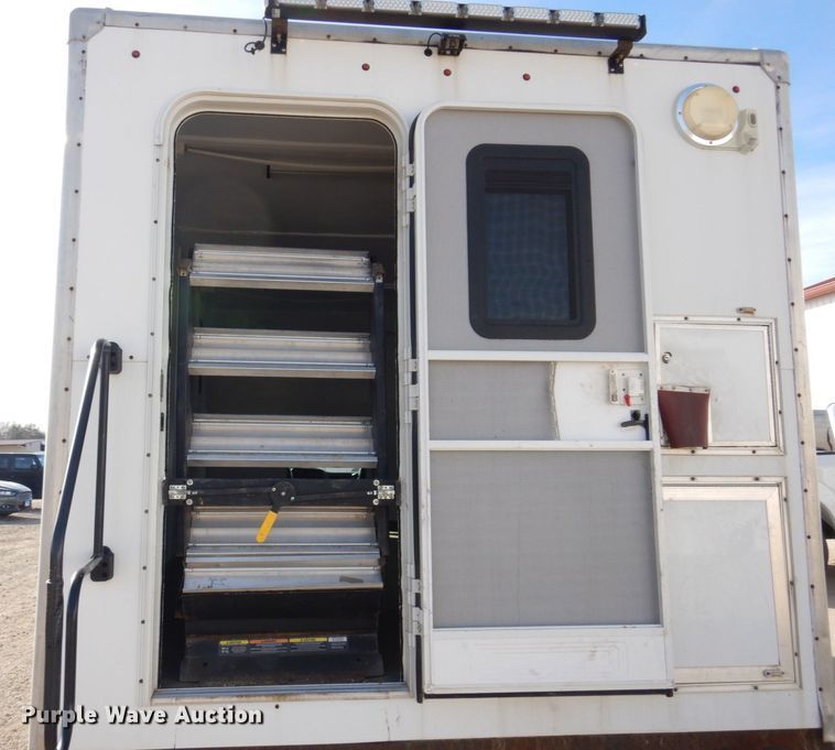 image for item JL9801 2002 Chevrolet Express G3500  fiber optic splicing truck