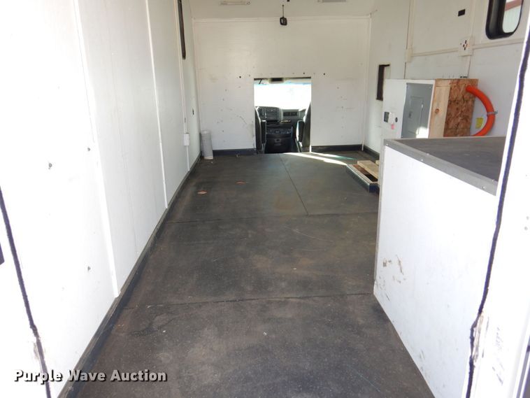 image for item JL9801 2002 Chevrolet Express G3500  fiber optic splicing truck