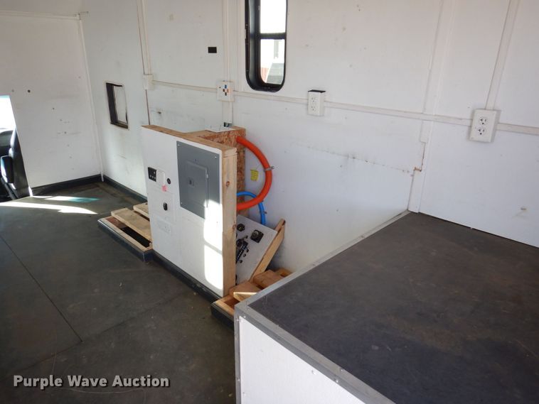 image for item JL9801 2002 Chevrolet Express G3500  fiber optic splicing truck