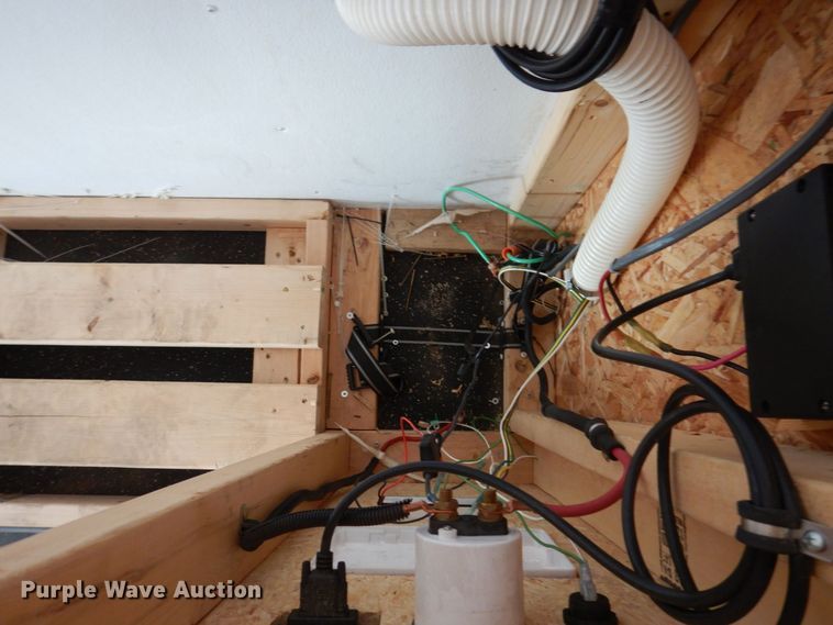 image for item JL9801 2002 Chevrolet Express G3500  fiber optic splicing truck