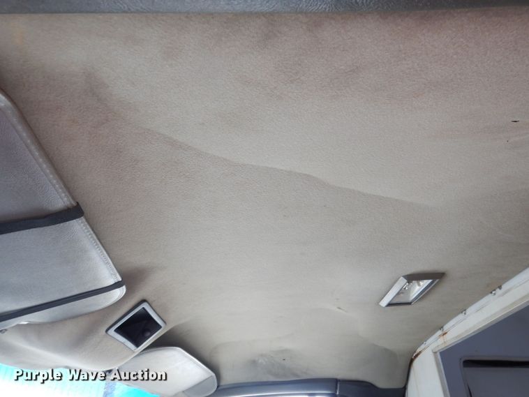 image for item JL9801 2002 Chevrolet Express G3500  fiber optic splicing truck