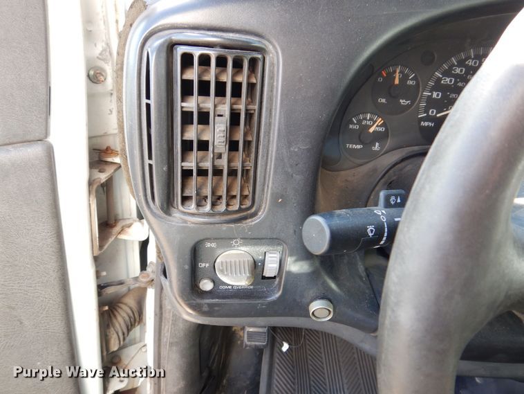 image for item JL9801 2002 Chevrolet Express G3500  fiber optic splicing truck