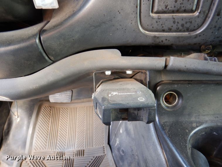 image for item JL9801 2002 Chevrolet Express G3500  fiber optic splicing truck