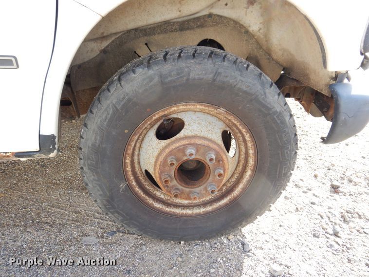 image for item JL9801 2002 Chevrolet Express G3500  fiber optic splicing truck