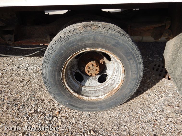 image for item JL9801 2002 Chevrolet Express G3500  fiber optic splicing truck