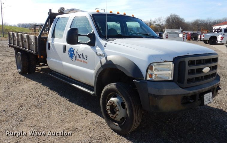 image for item JL9805 2005 Ford F550 Super Duty XL  Crew Cab flatbed truck