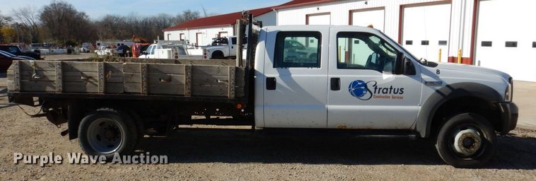 image for item JL9805 2005 Ford F550 Super Duty XL  Crew Cab flatbed truck