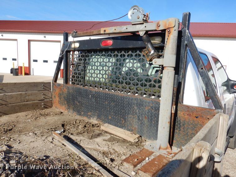 image for item JL9805 2005 Ford F550 Super Duty XL  Crew Cab flatbed truck